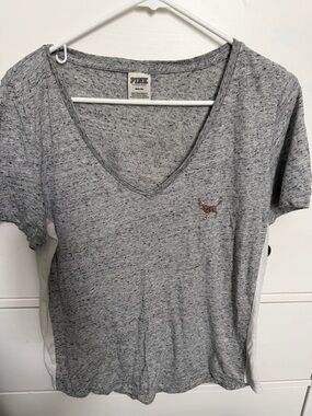 PINK Victoria's Secret Gray Tee with Gold Sequin Dog